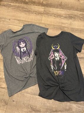 NWOT: 2 Kids Wednesday Graphic Knot-Front Tee Bundle - Gray